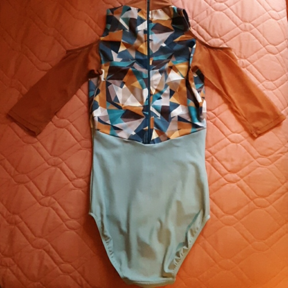 SOLD EBY: Eleve leotard Jessica mesh sleeves prismatic medium - Picture 3 of 6